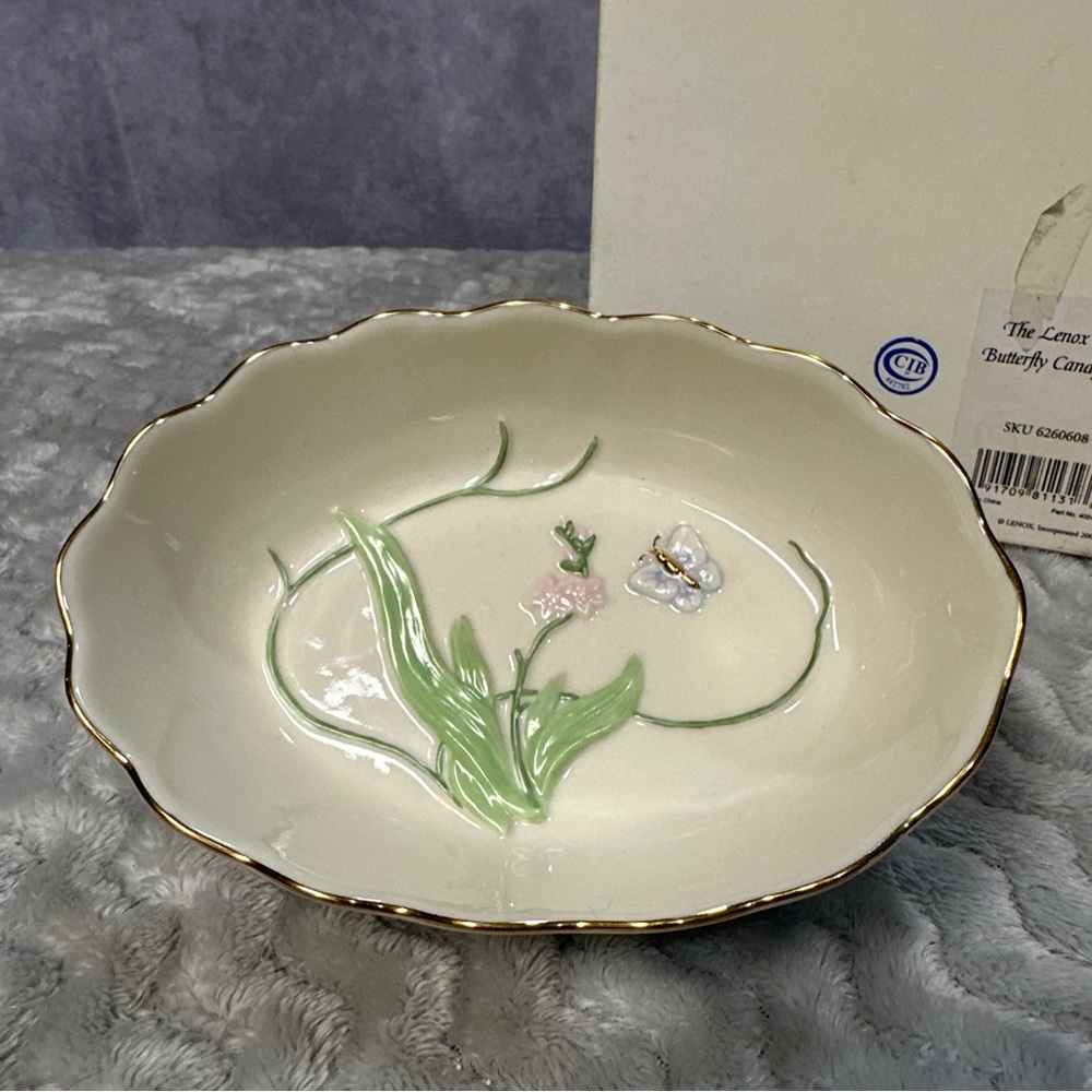 The LENOX CHINA BUTTERFLY CANDY Soap DISH 24 K Gold Trim/Ivory Fine China In Box